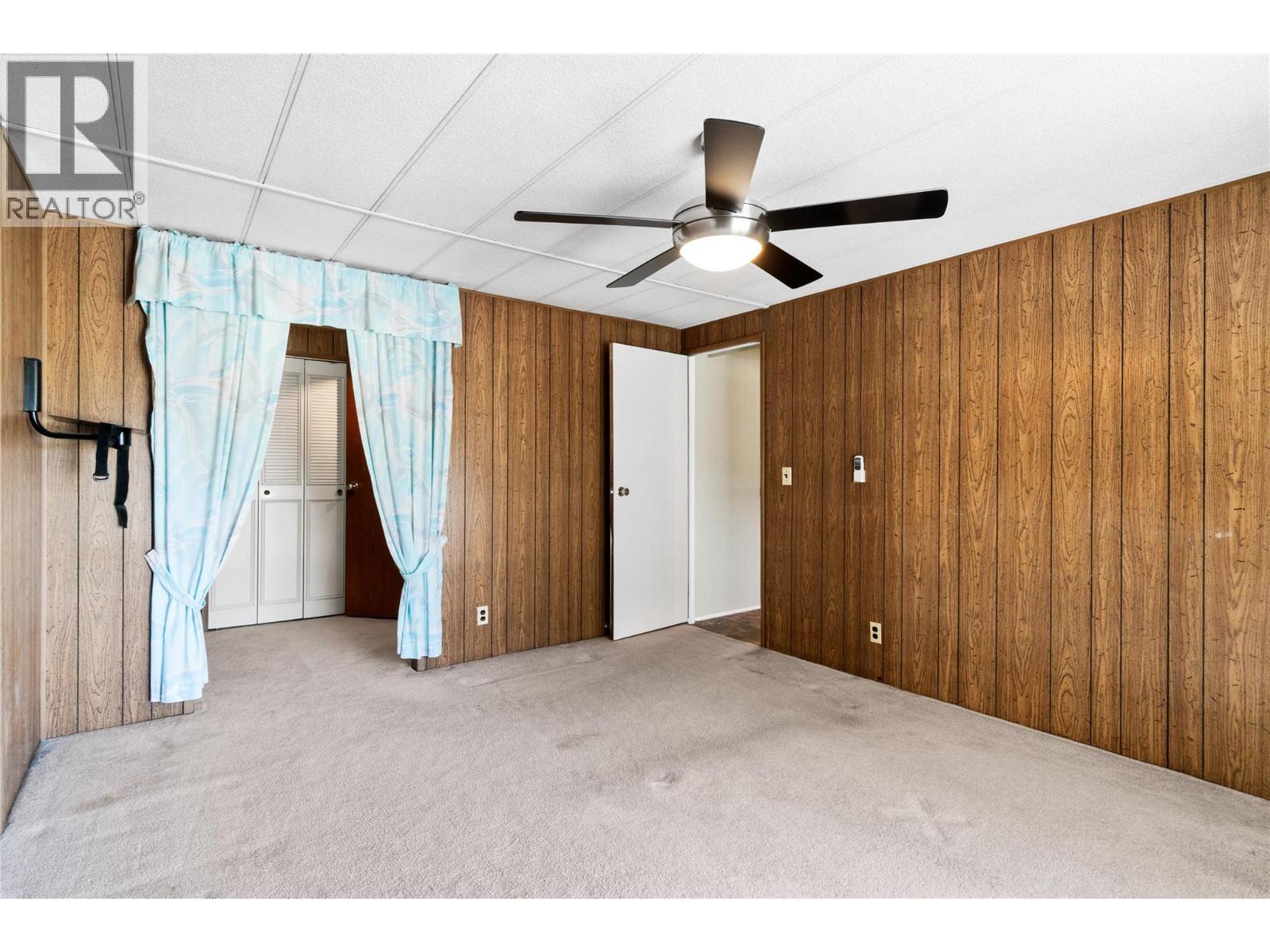  2662 CENTENNIAL Drive, Blind Bay