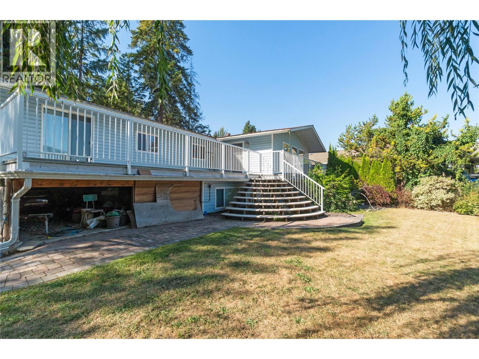  2662 CENTENNIAL Drive, Blind Bay