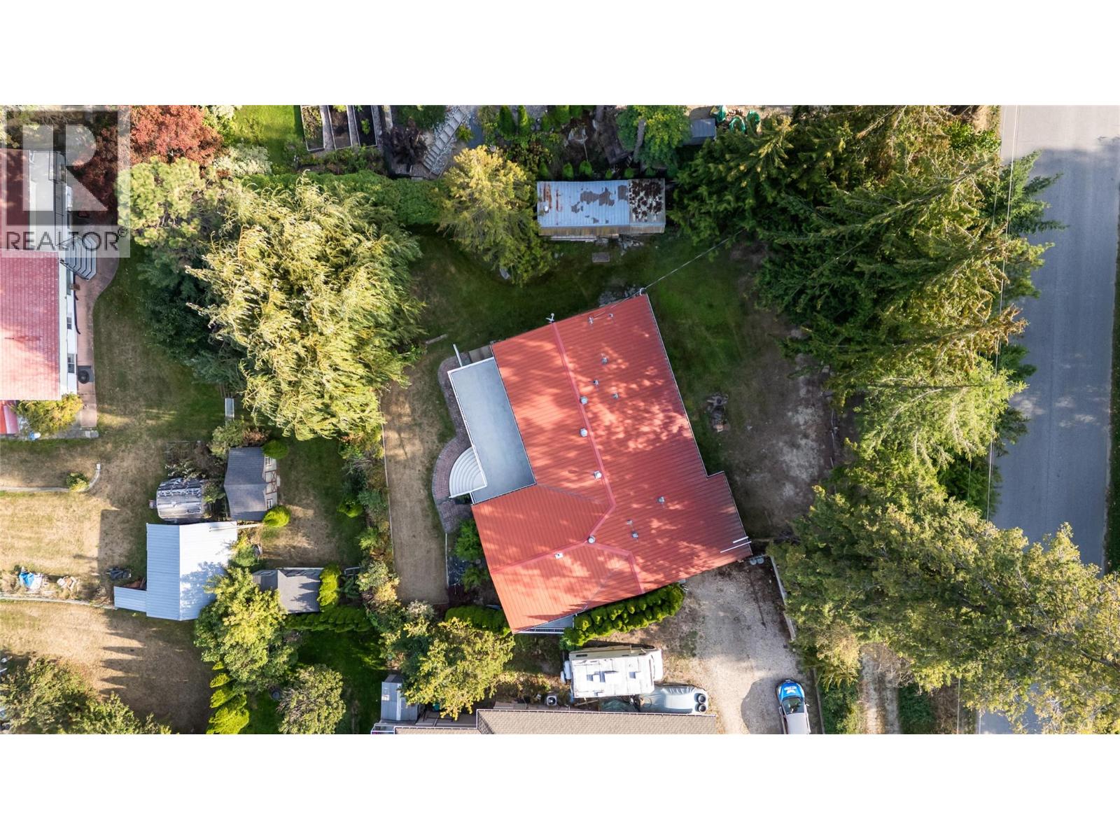  2662 CENTENNIAL Drive, Blind Bay