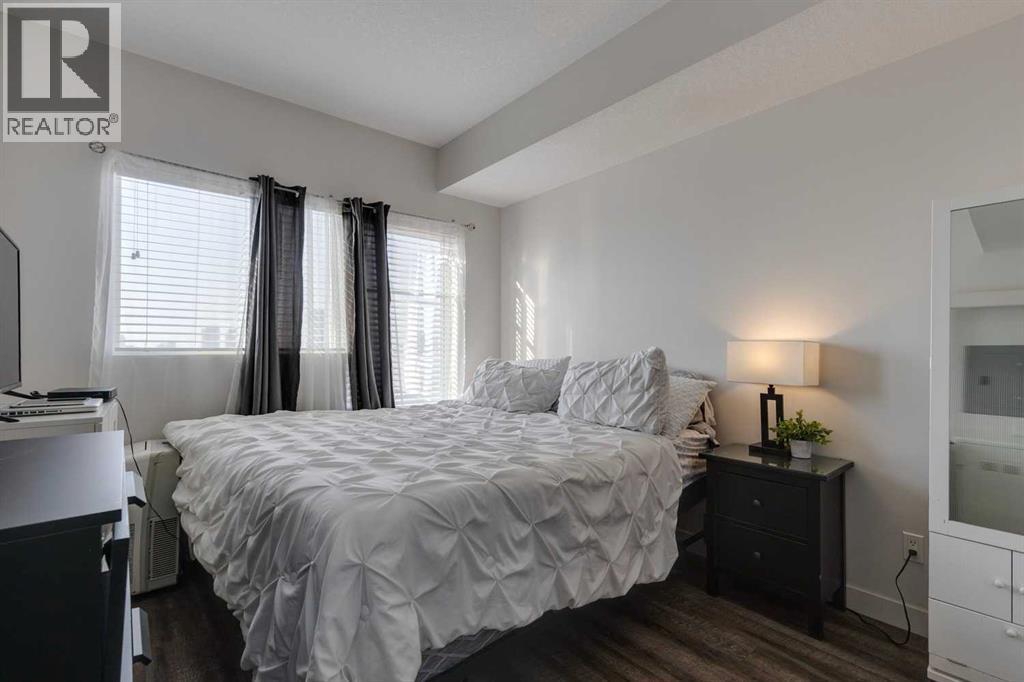 Single Family House for Sale in    Street NE Renfrew Calgary 