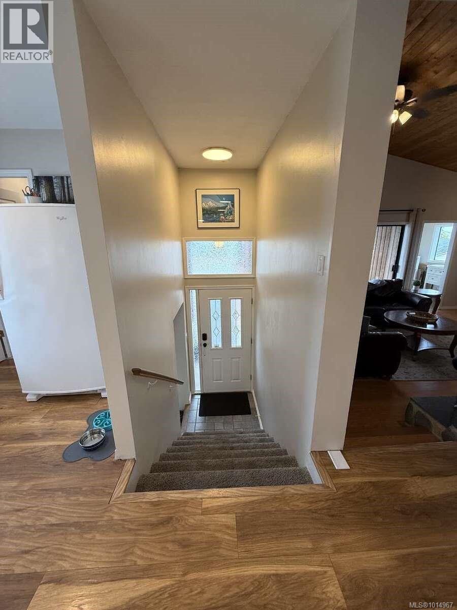 2696 Brockington Pl, Port McNeill