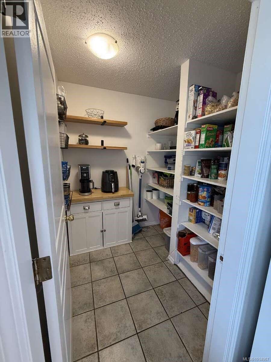 2696 Brockington Pl, Port McNeill