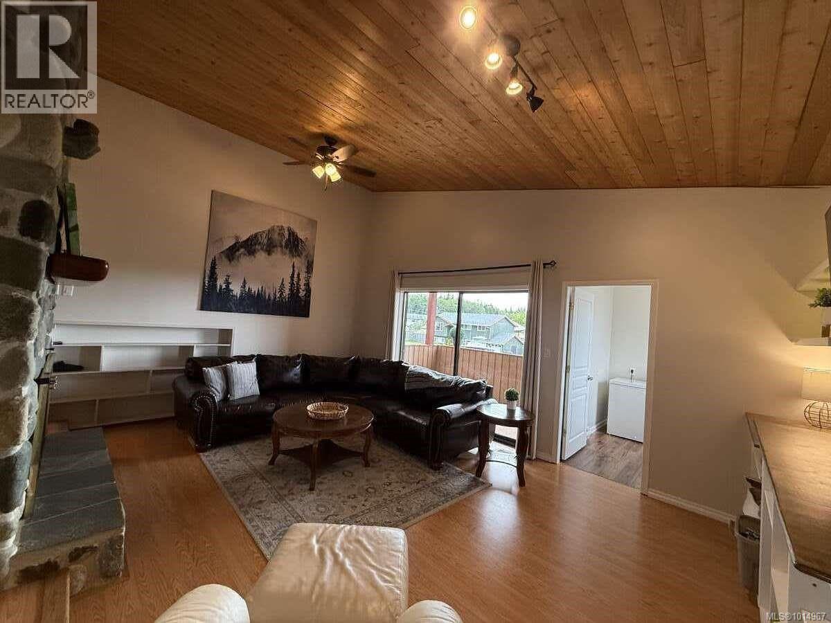 2696 Brockington Pl, Port McNeill