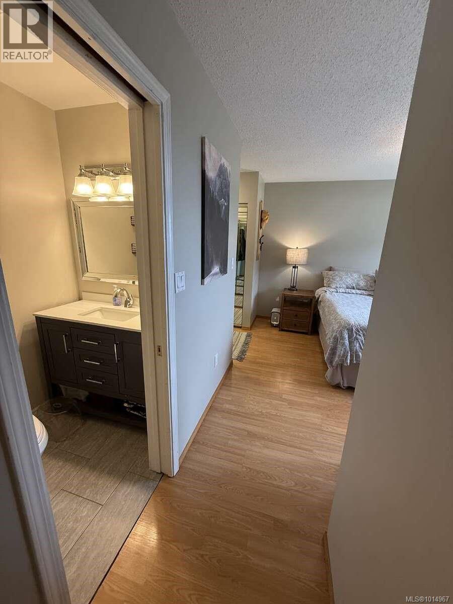 2696 Brockington Pl, Port McNeill