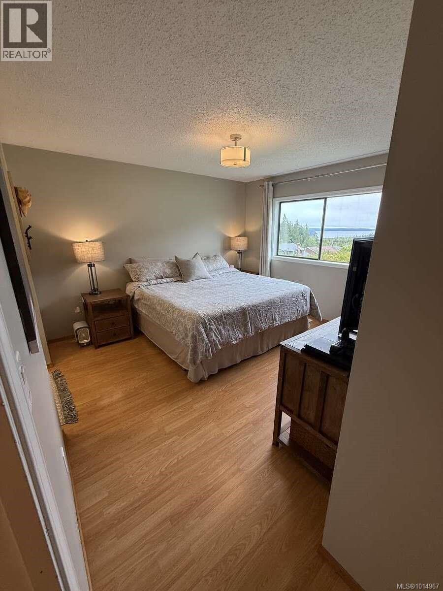 2696 Brockington Pl, Port McNeill