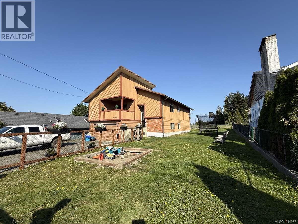 2696 Brockington Pl, Port McNeill