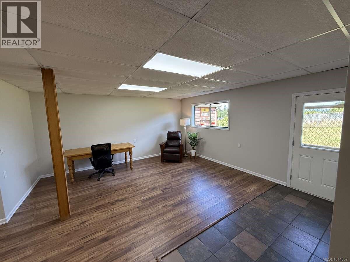 2696 Brockington Pl, Port McNeill