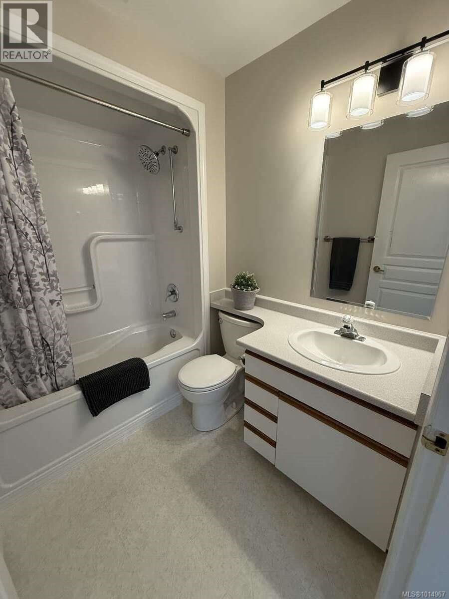 2696 Brockington Pl, Port McNeill