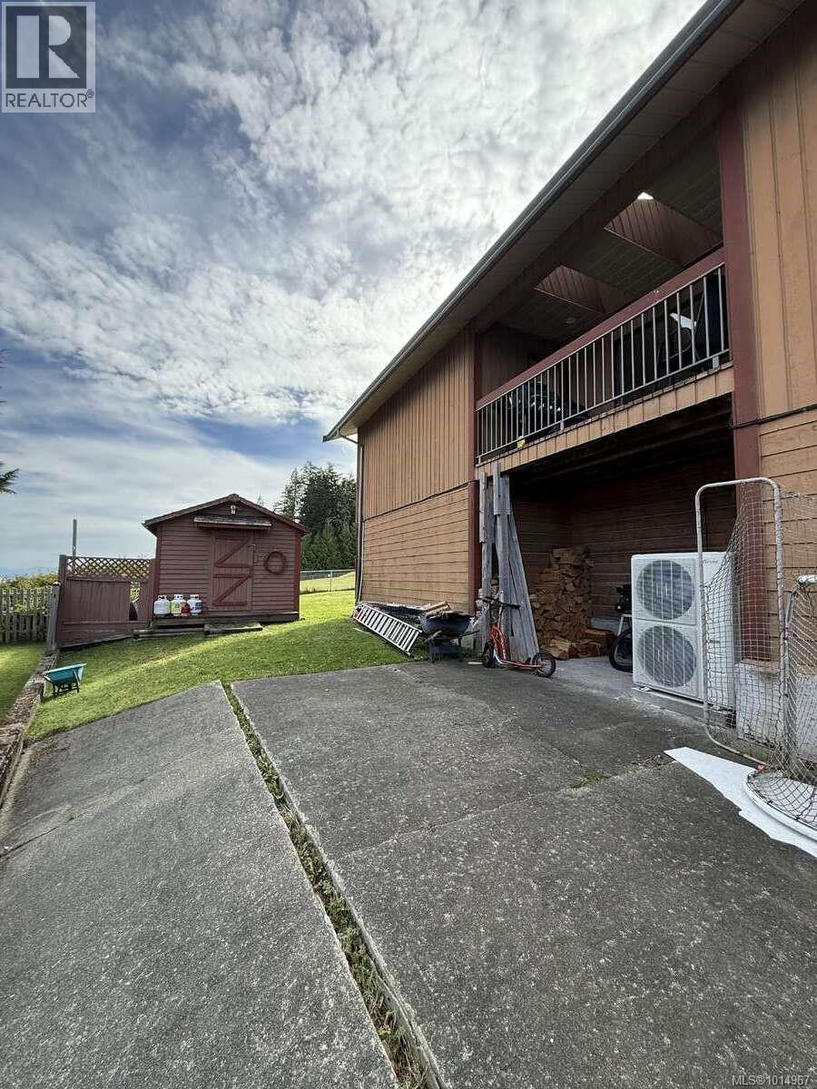 2696 Brockington Pl, Port McNeill