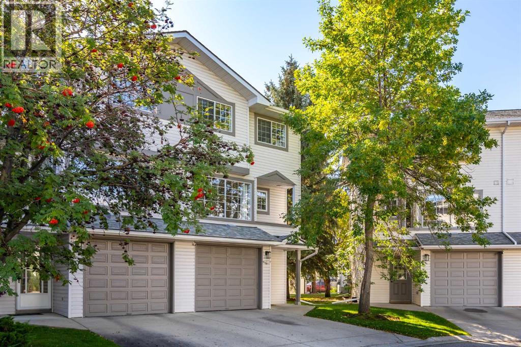 51 Kingsland Villas SW, Calgary, Alberta