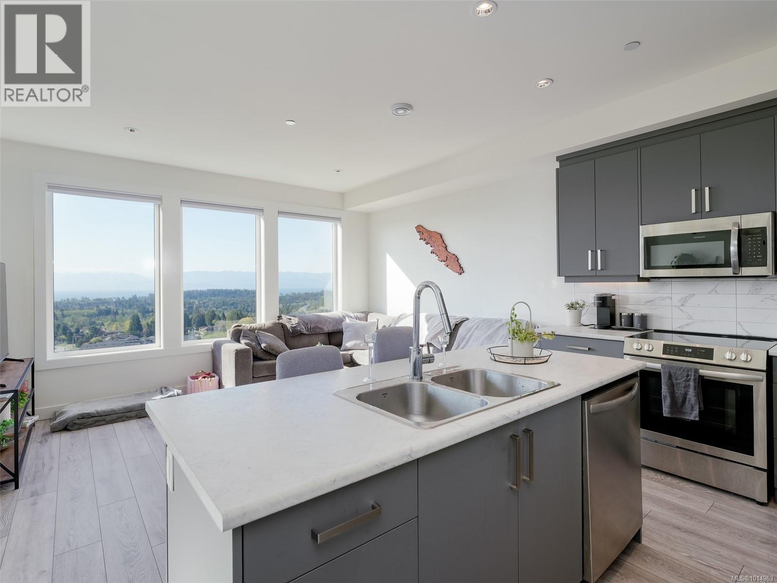 2311 Hudson Terr, Sooke