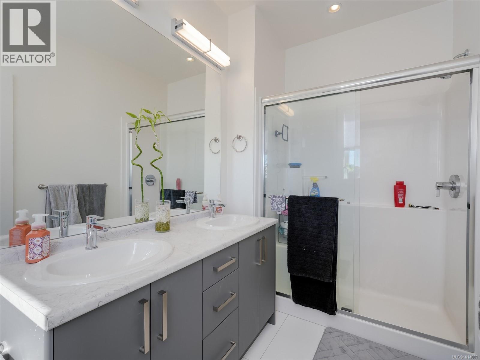 2311 Hudson Terr, Sooke