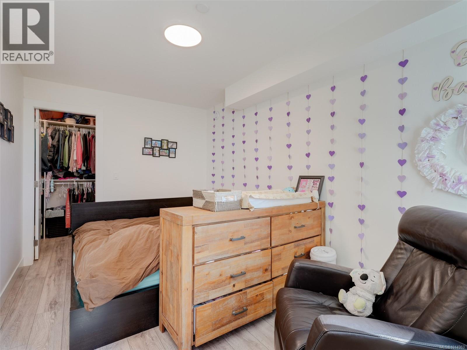 2311 Hudson Terr, Sooke