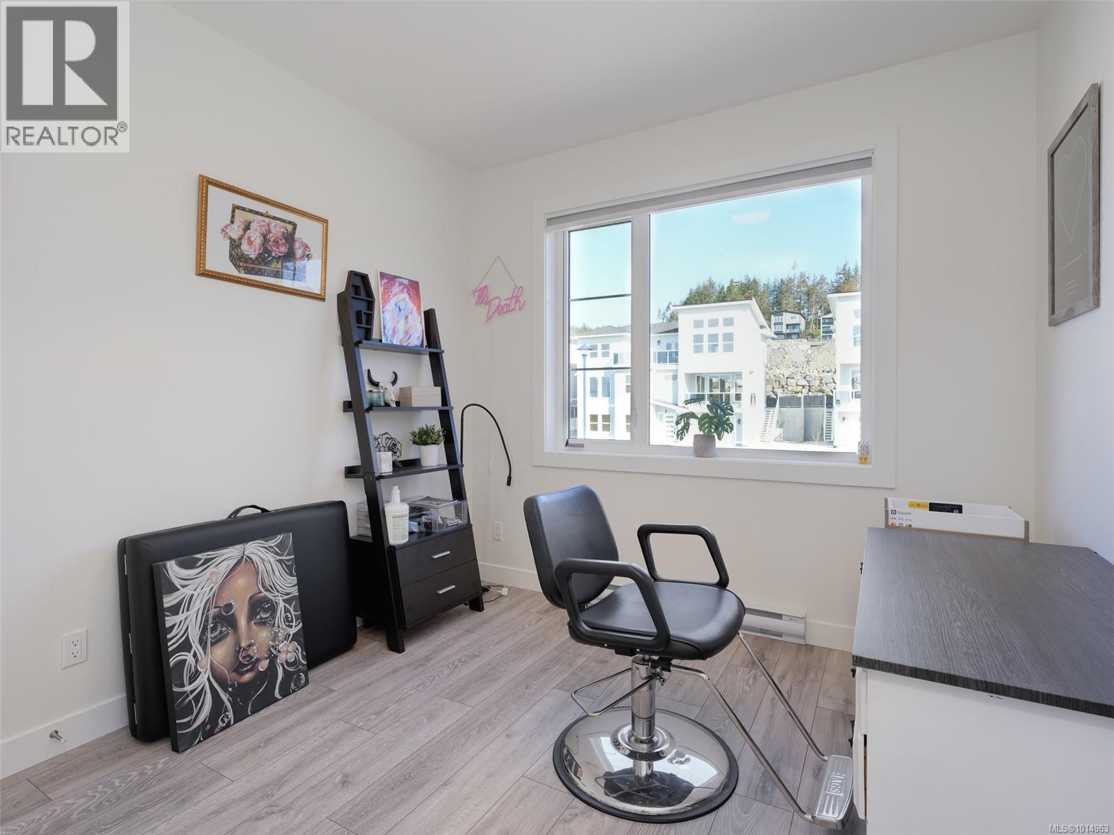 2311 Hudson Terr, Sooke