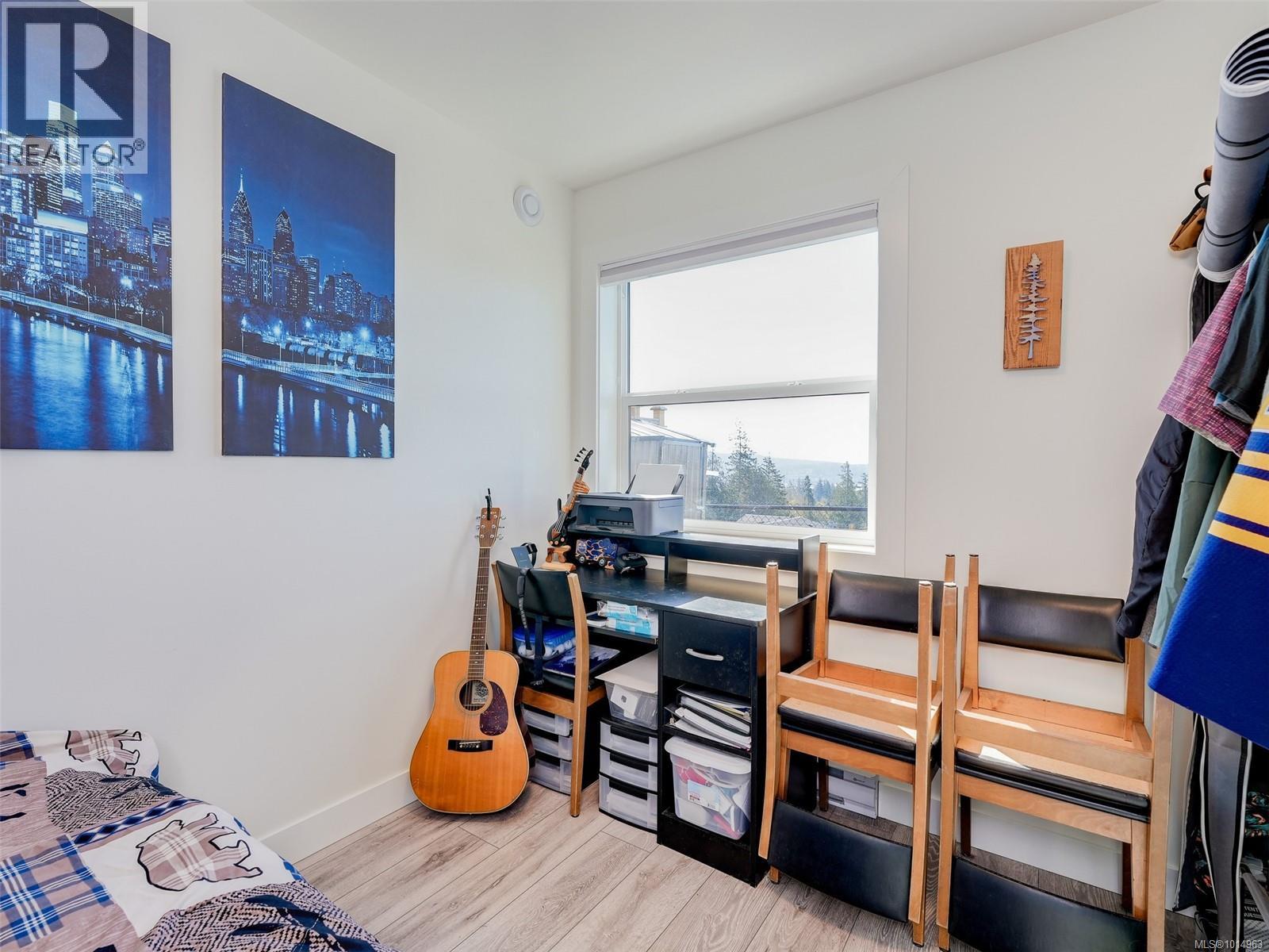 2311 Hudson Terr, Sooke