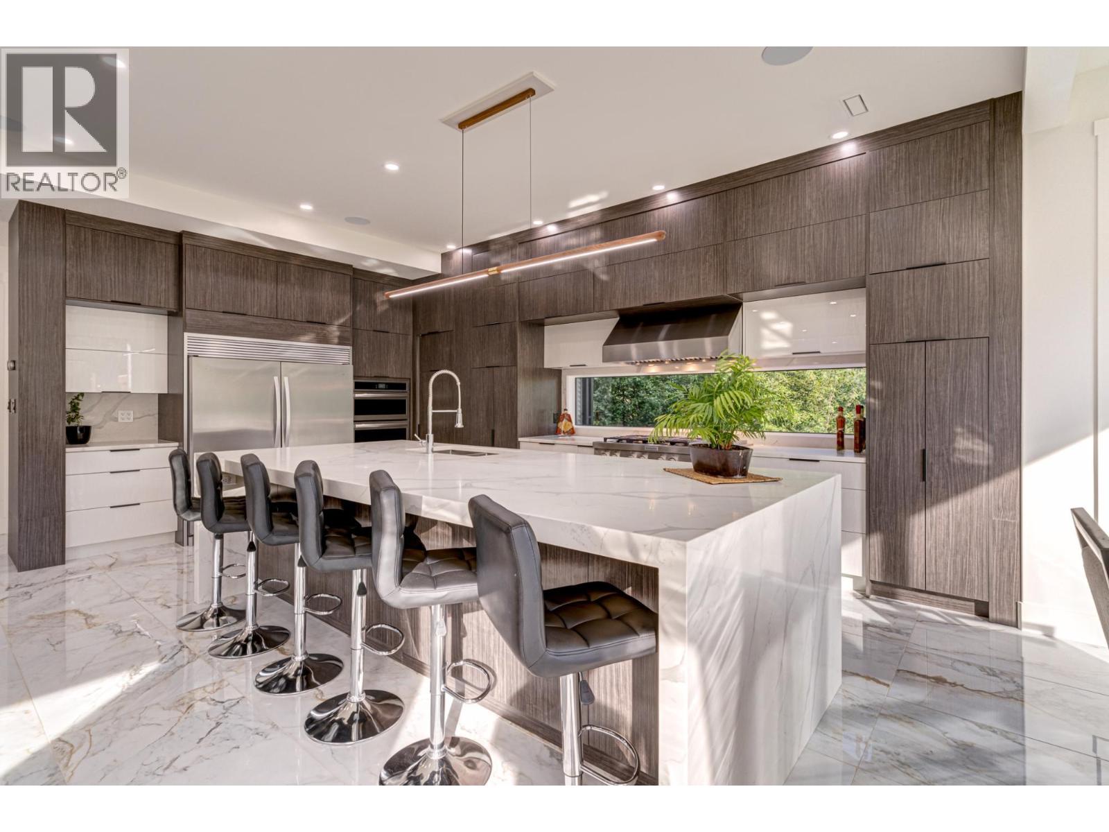 4 SUNSET Lane, Fernie