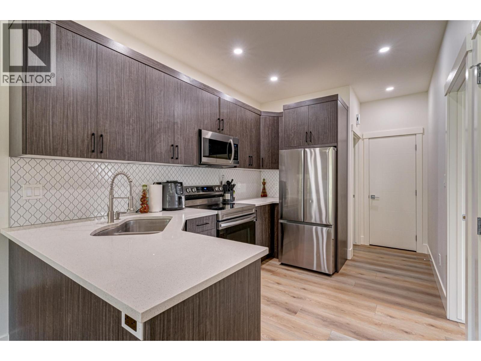 4 SUNSET Lane, Fernie