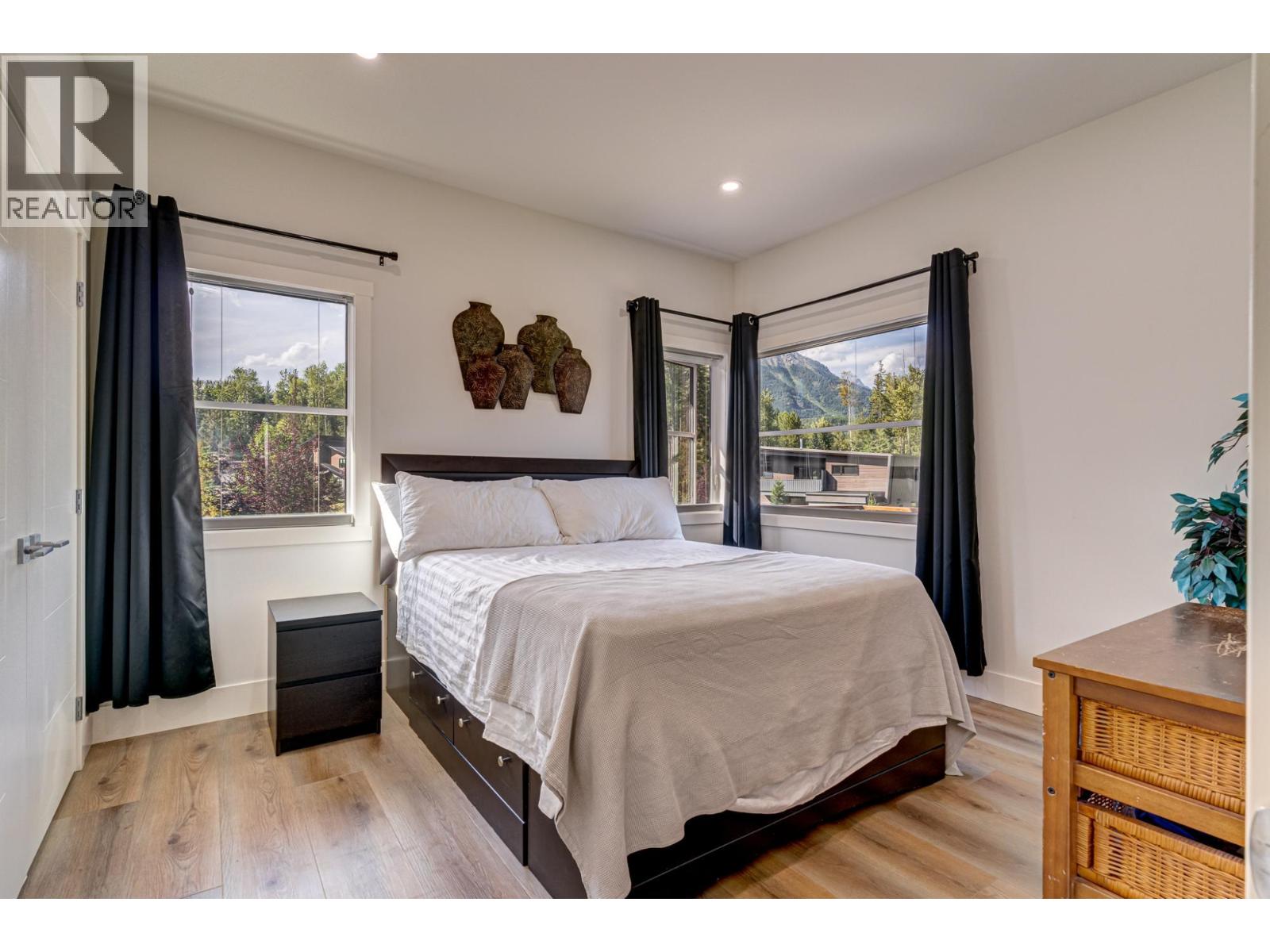 4 SUNSET Lane, Fernie