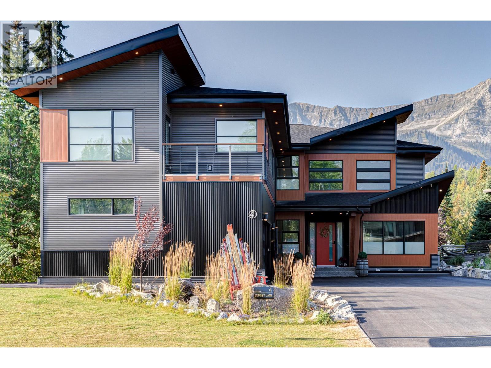 4 SUNSET Lane, Fernie
