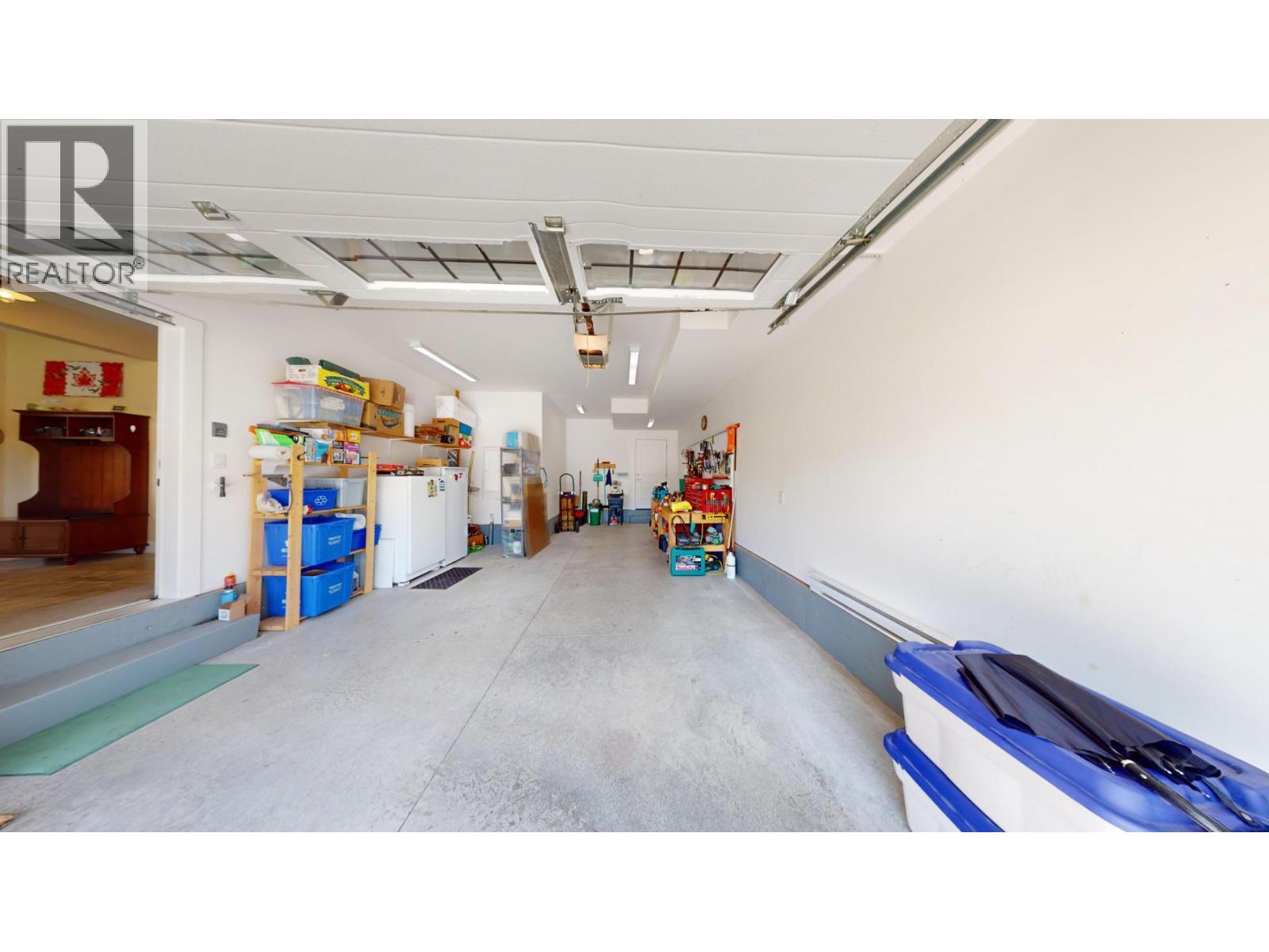 2475 Colin Crescent, Trail