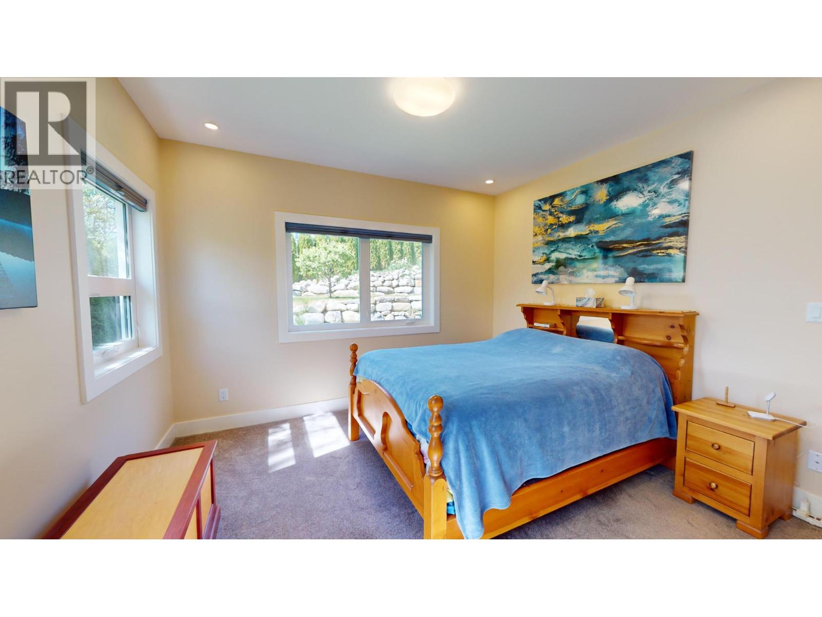 2475 Colin Crescent, Trail