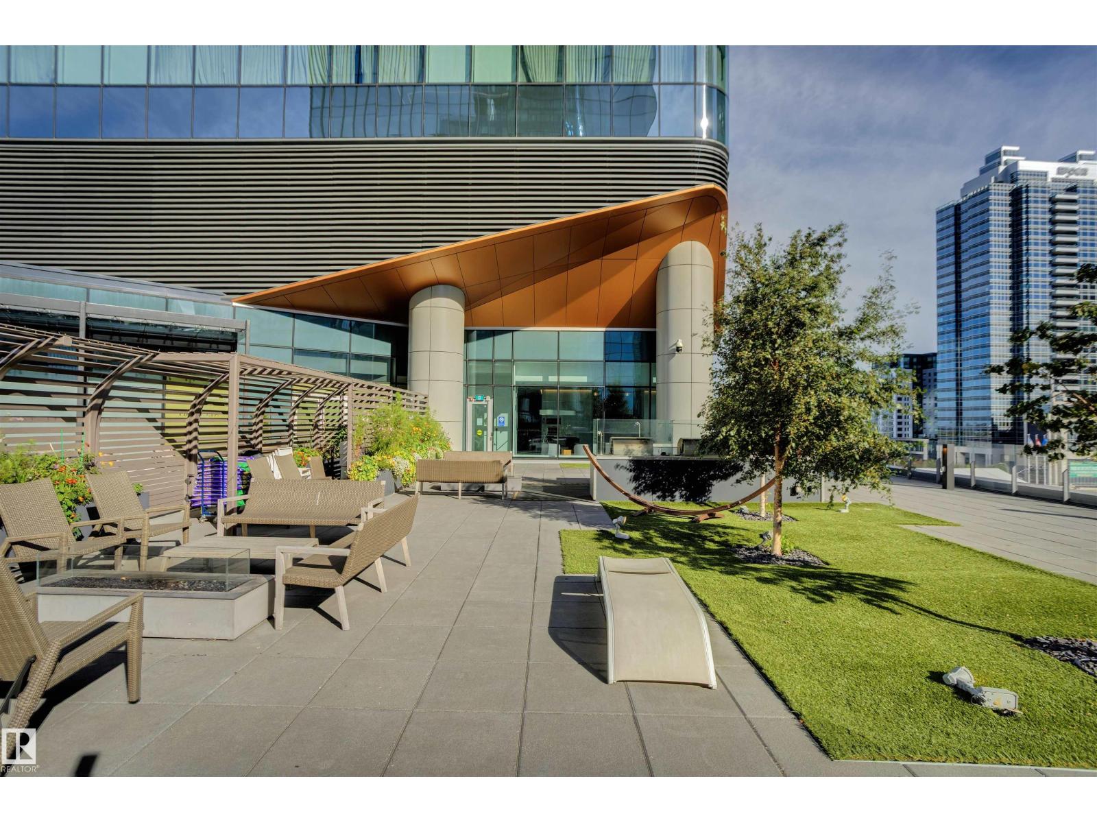 #5002 10360 102 ST NW NW, Edmonton