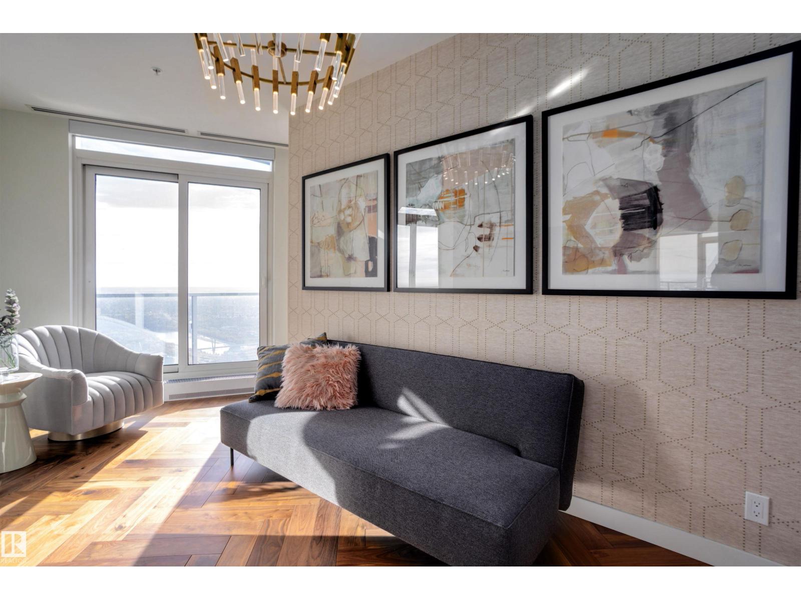 #5002 10360 102 ST NW NW, Edmonton