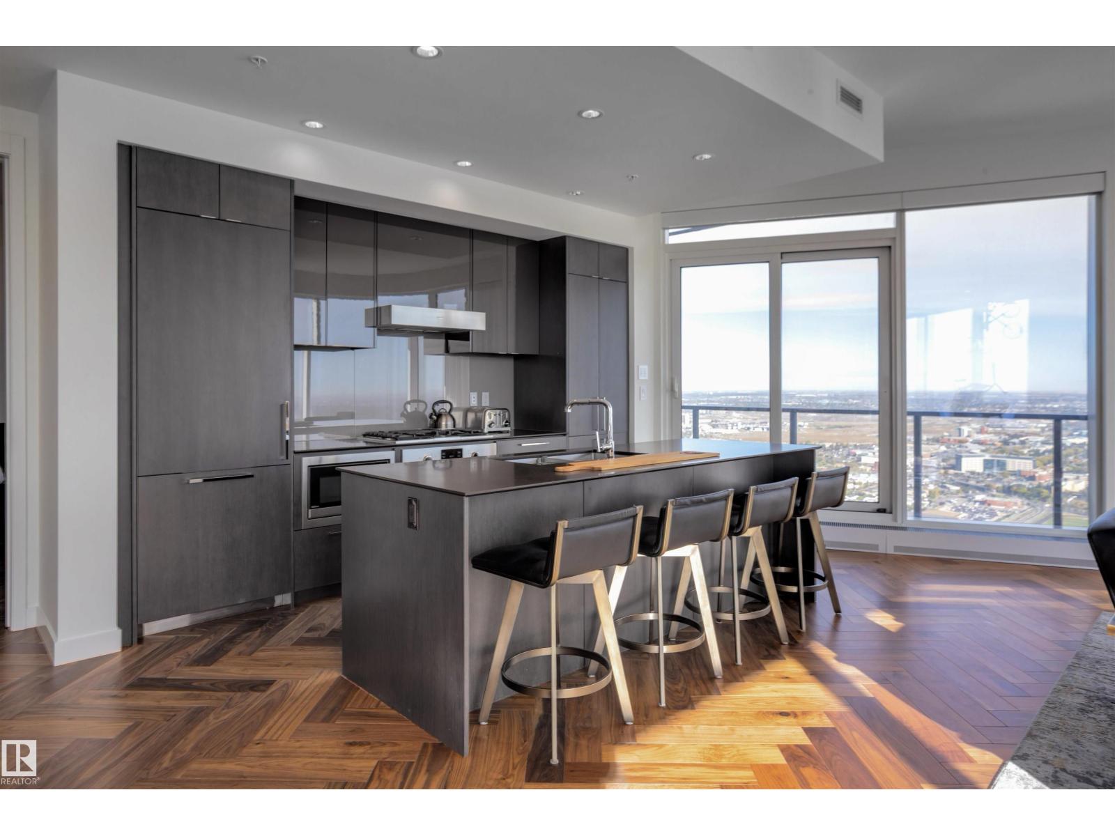 #5002 10360 102 ST NW NW, Edmonton