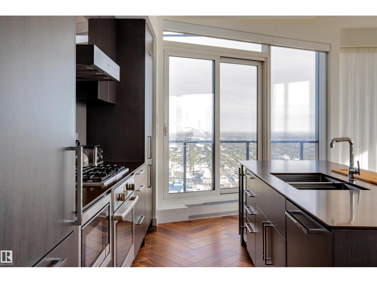 #5002 10360 102 ST NW NW, Edmonton