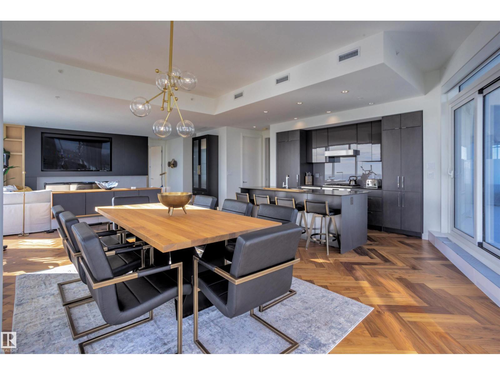 #5002 10360 102 ST NW NW, Edmonton