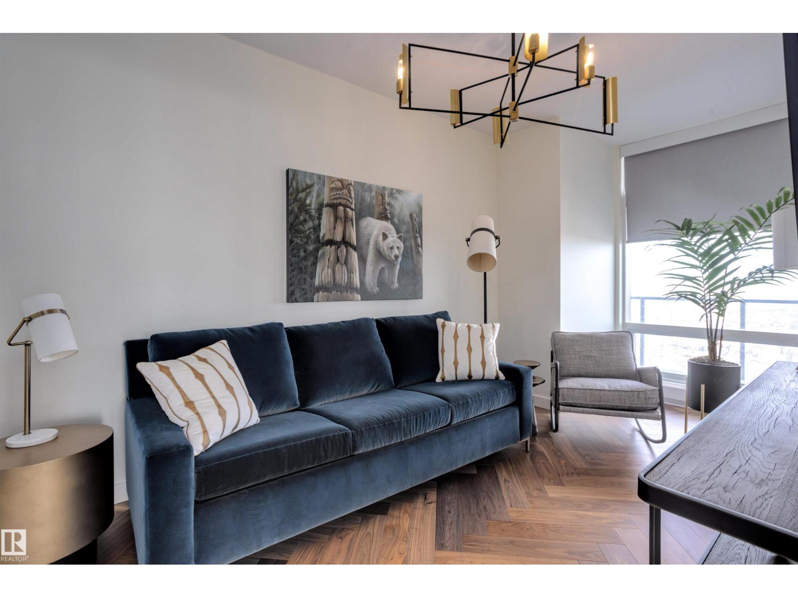 #5002 10360 102 ST NW NW, Edmonton