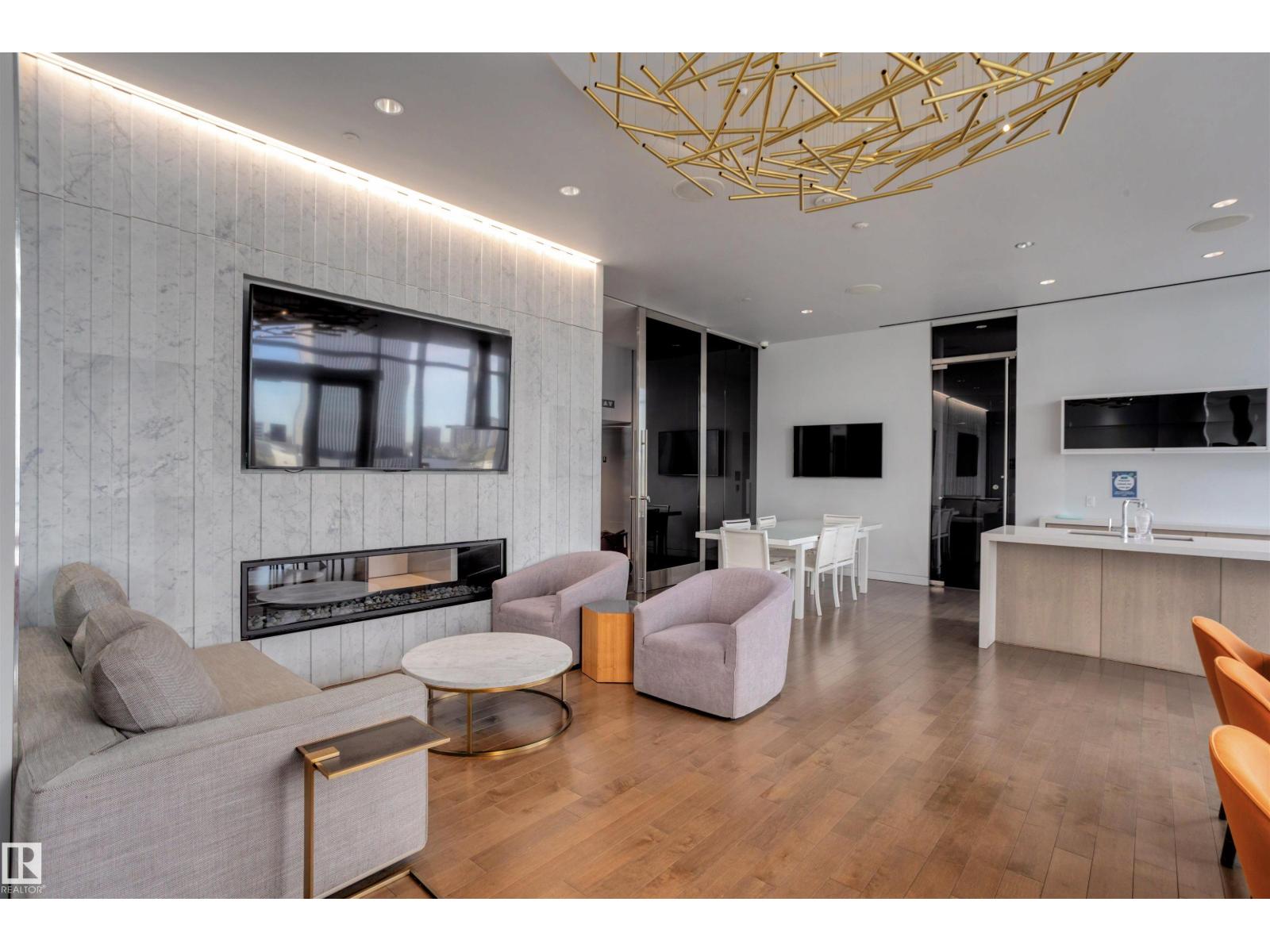 #5002 10360 102 ST NW NW, Edmonton