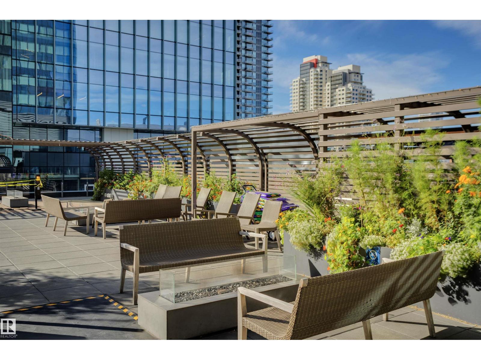 #5002 10360 102 ST NW NW, Edmonton