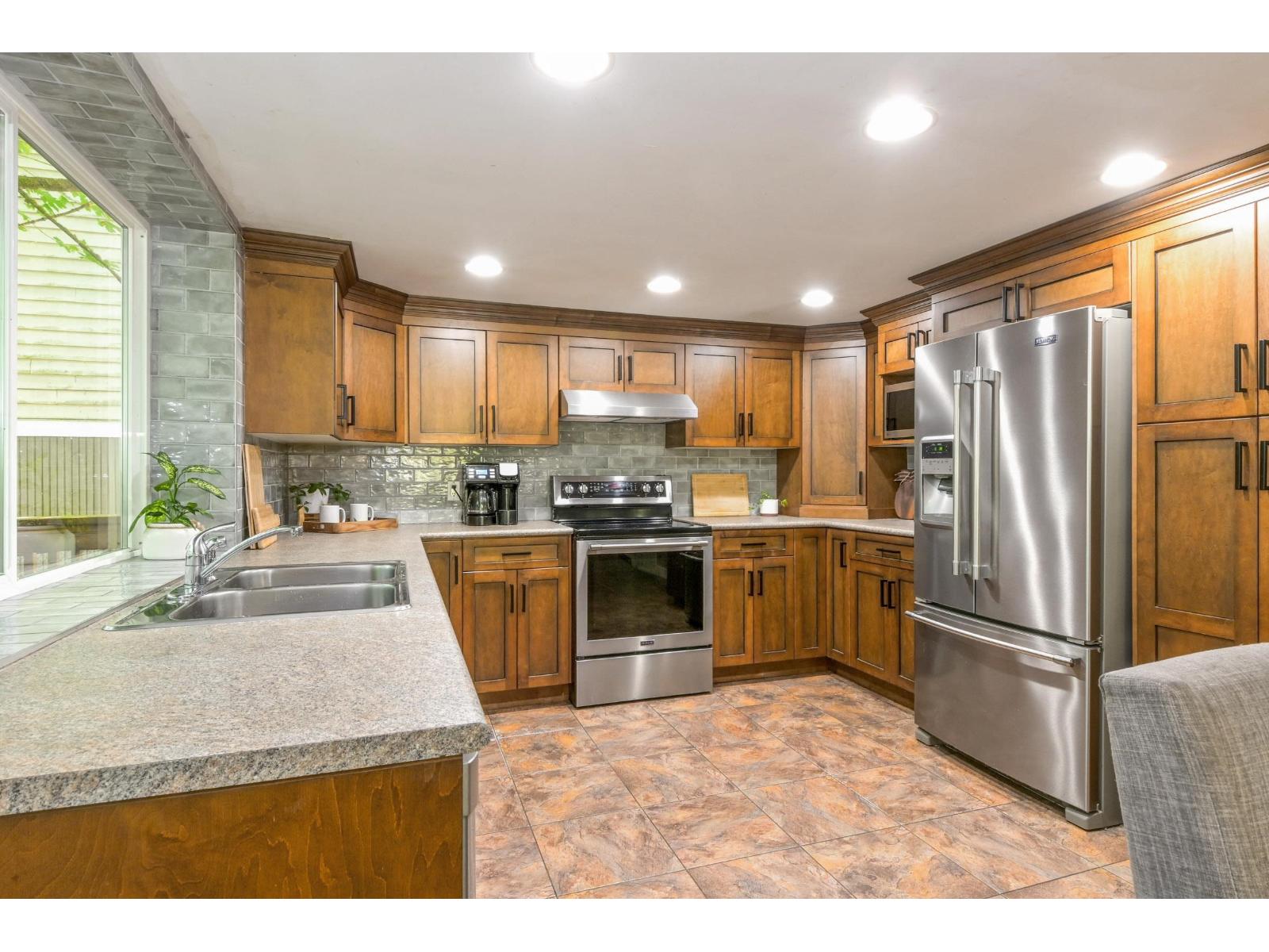 23913 58A AVENUE, Langley
