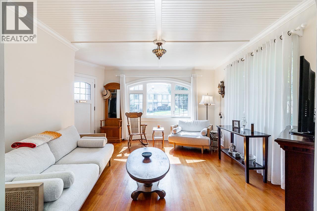 349-351 CUMBERLAND Street - photo 2