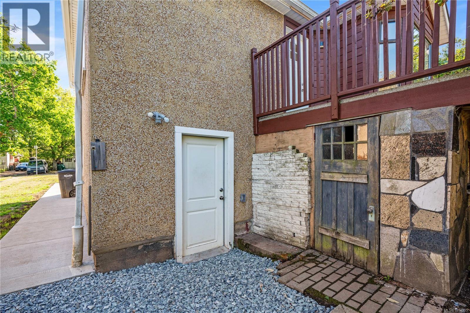 3276 Linwood Ave, Saanich