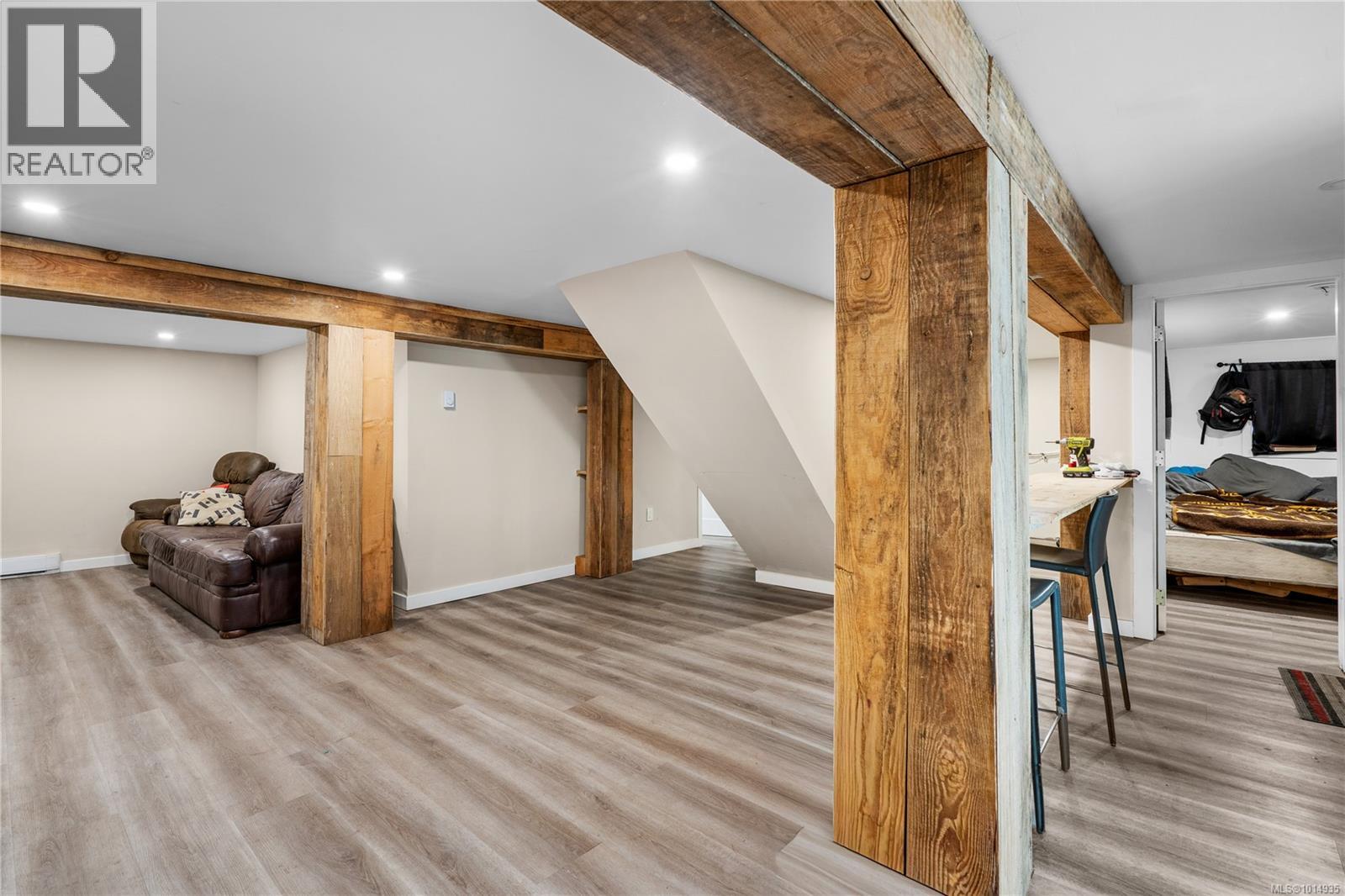 3276 Linwood Ave, Saanich
