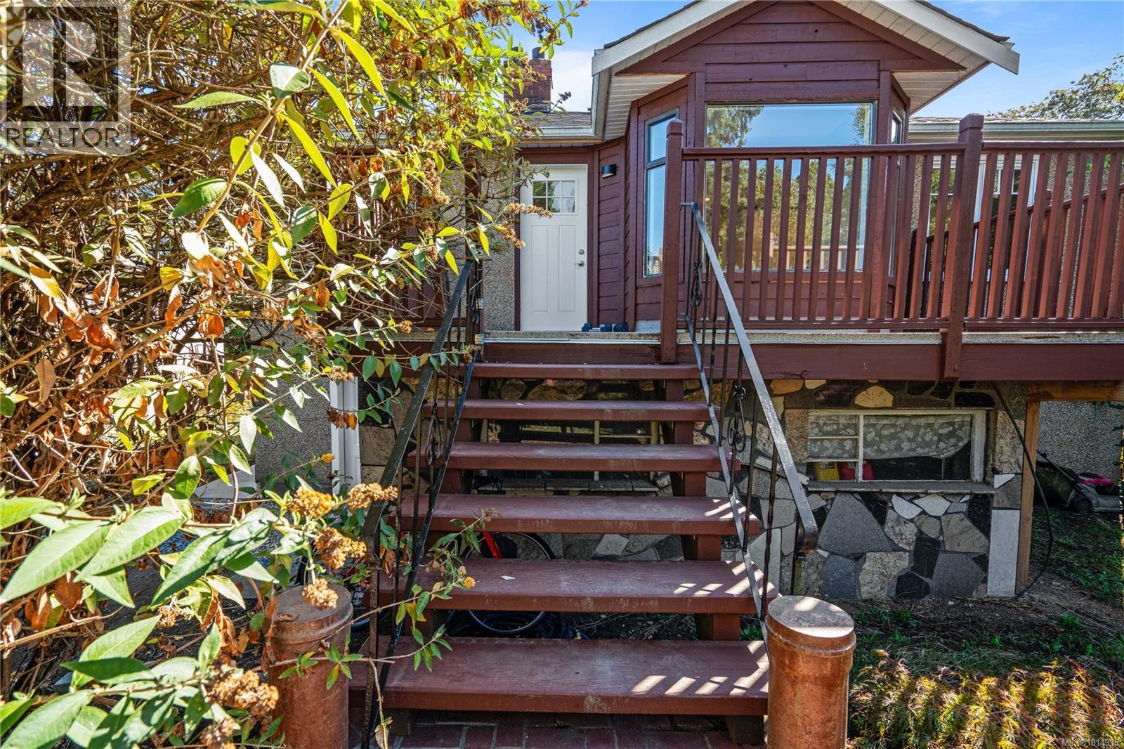 3276 Linwood Ave, Saanich