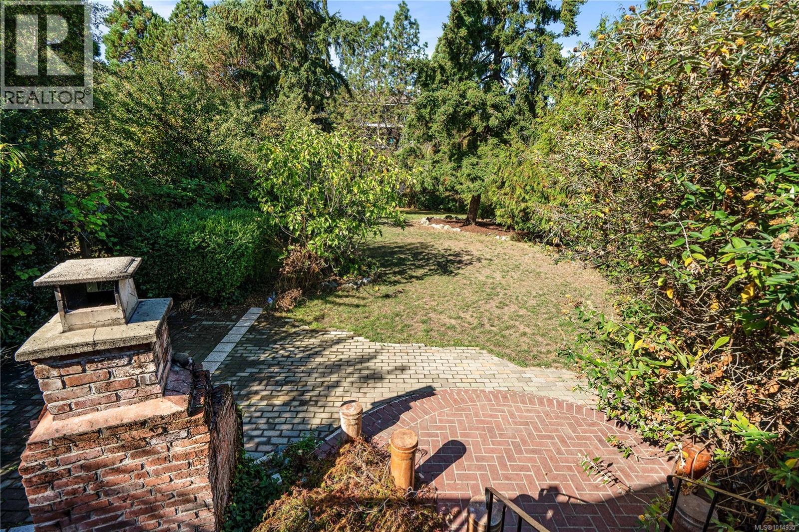 3276 Linwood Ave, Saanich