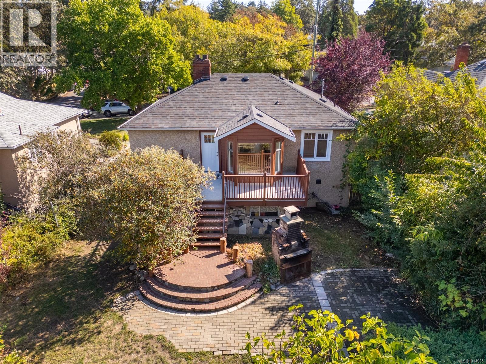3276 Linwood Ave, Saanich
