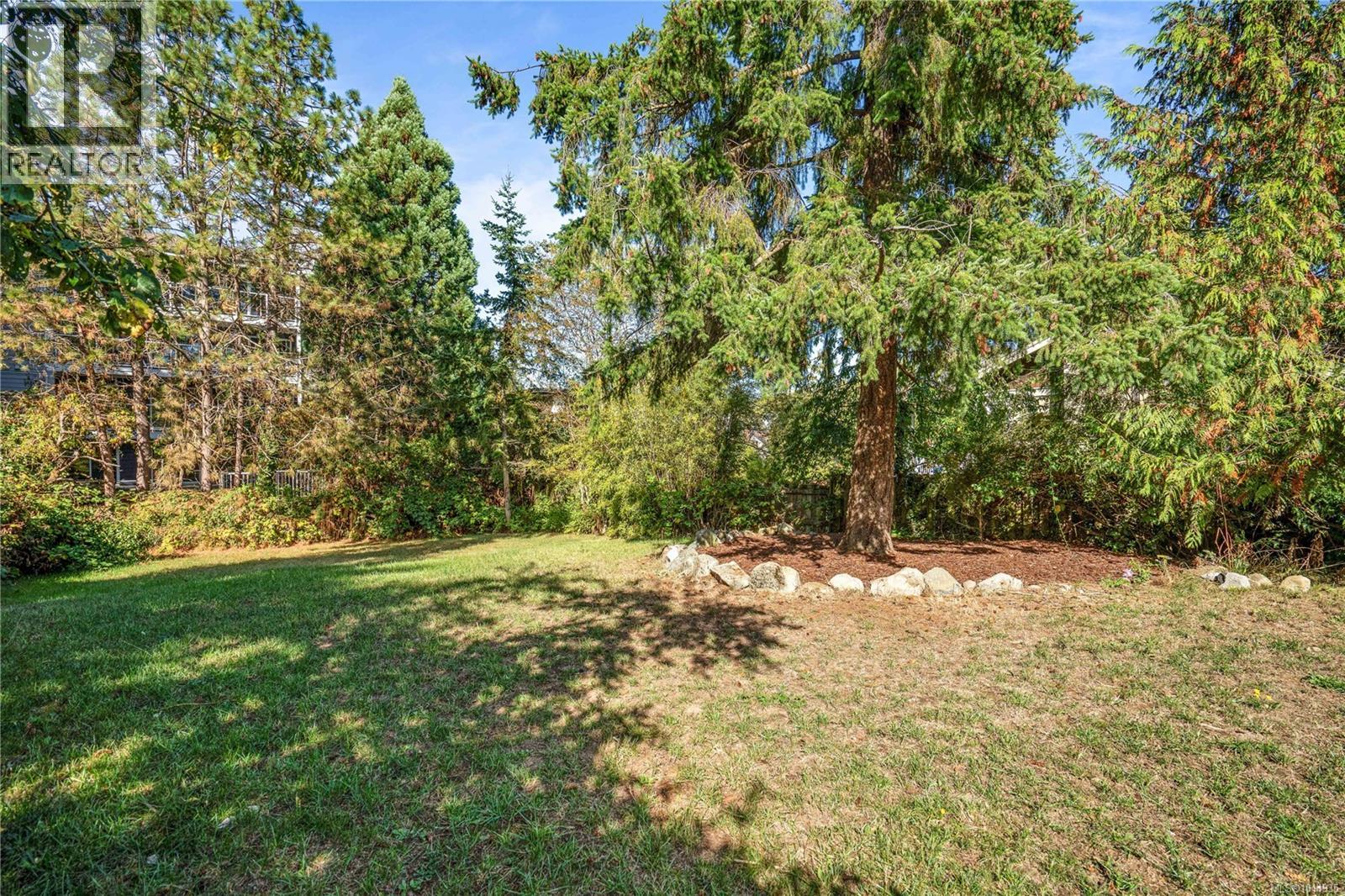 3276 Linwood Ave, Saanich