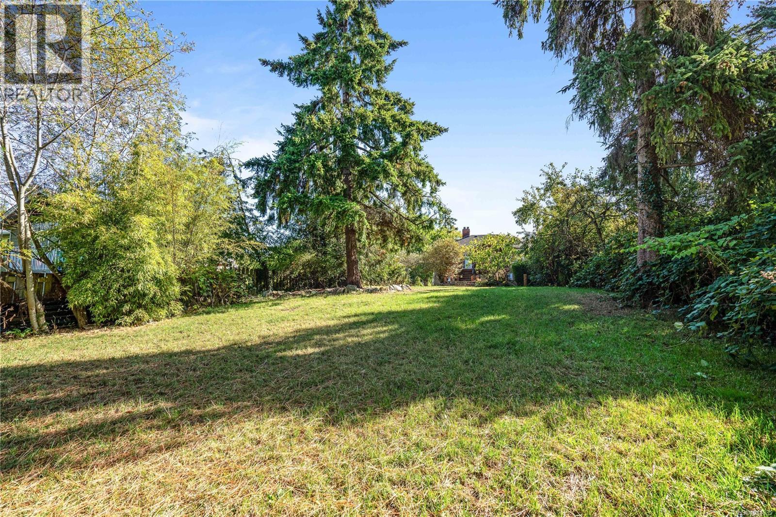 3276 Linwood Ave, Saanich