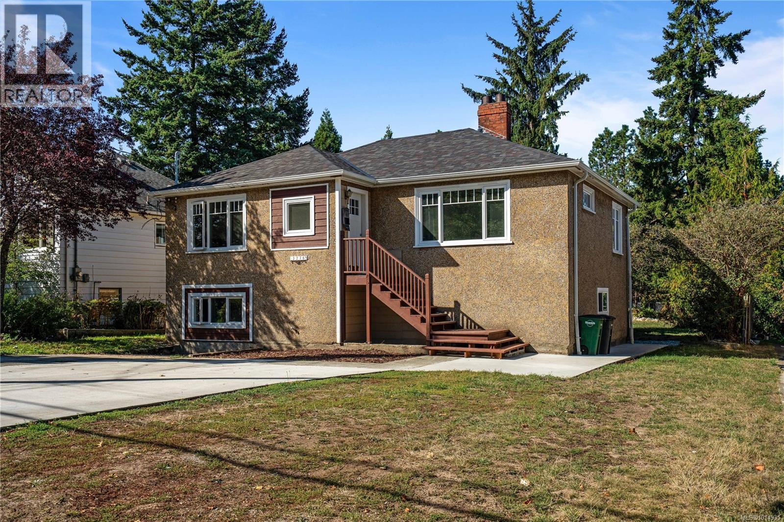 3276 Linwood Ave, Saanich
