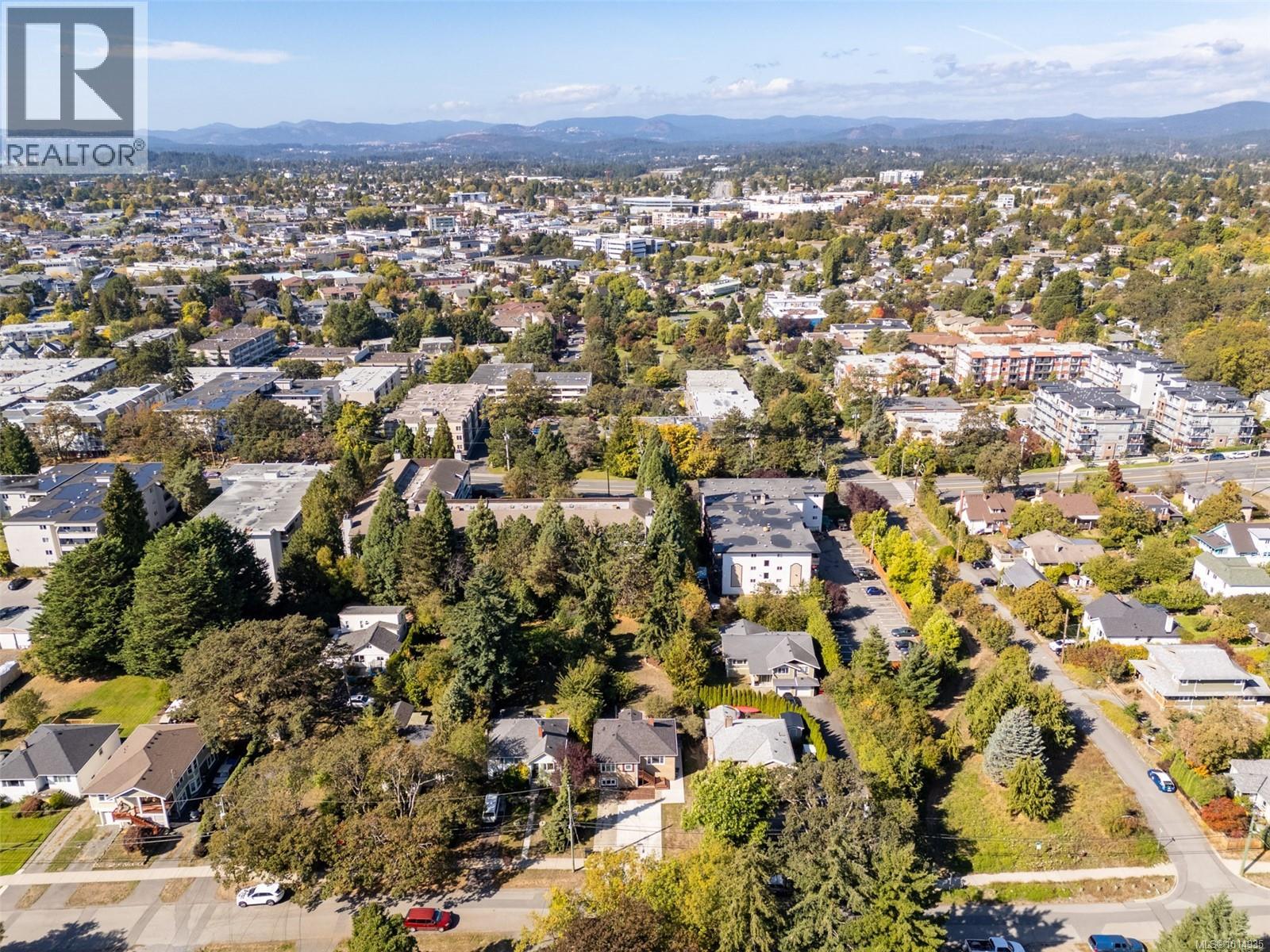 3276 Linwood Ave, Saanich