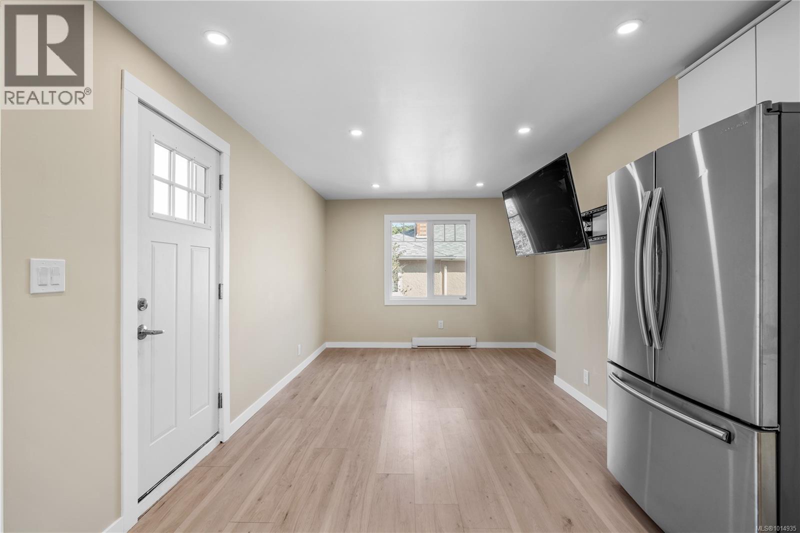 3276 Linwood Ave, Saanich