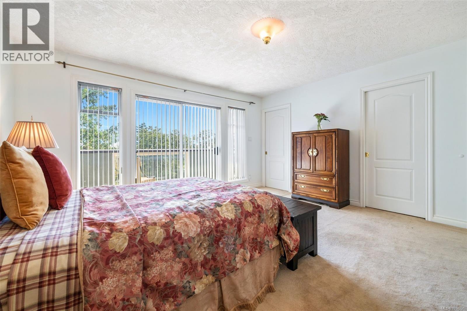 899 Currandale Crt, Saanich