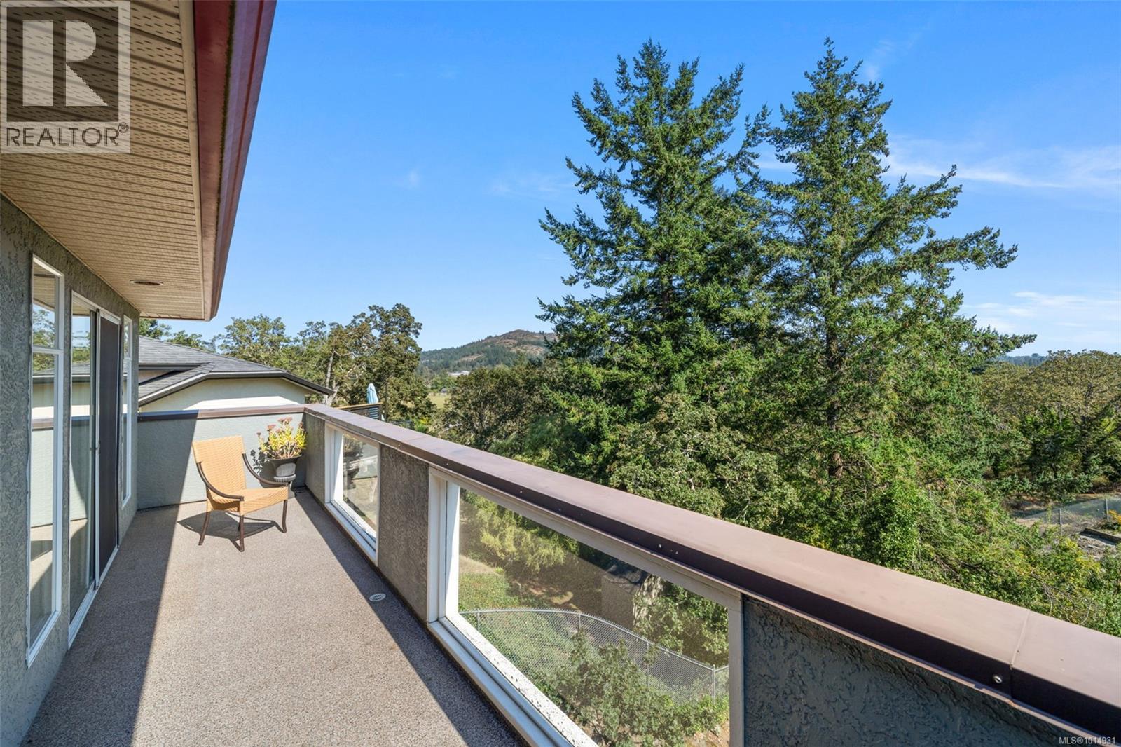 899 Currandale Crt, Saanich