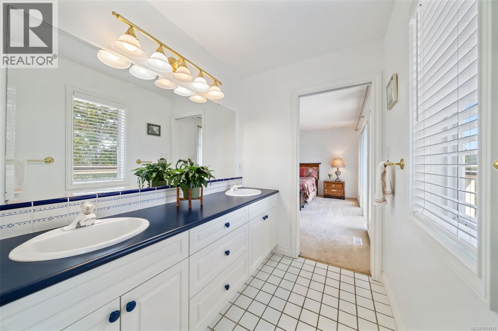899 Currandale Crt, Saanich