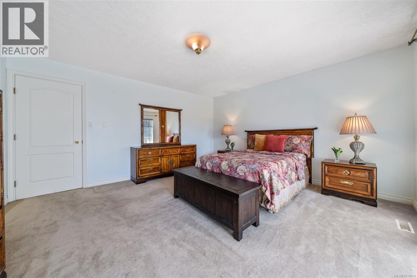 899 Currandale Crt, Saanich
