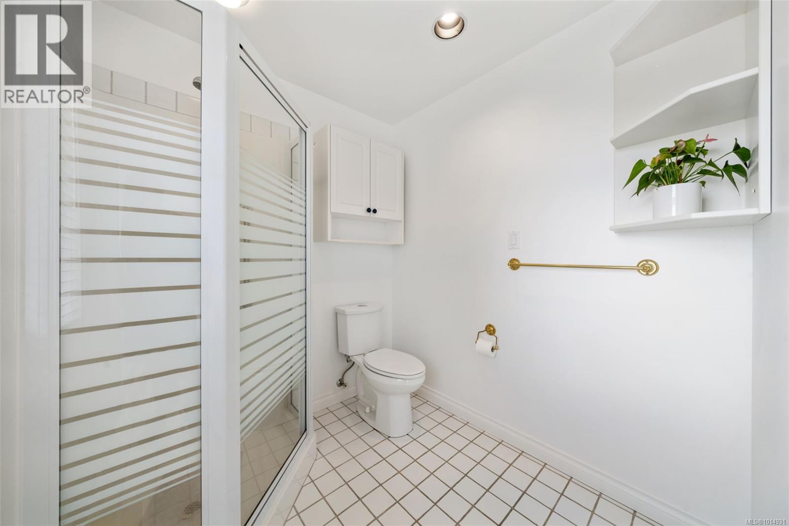 899 Currandale Crt, Saanich